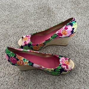 Lilly Pulitzer Vibrant Floral Wedges